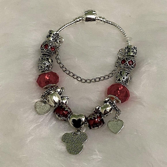 Crystal Mickey Minnie Pendant Bead Bracelet - Picture 2 of 3